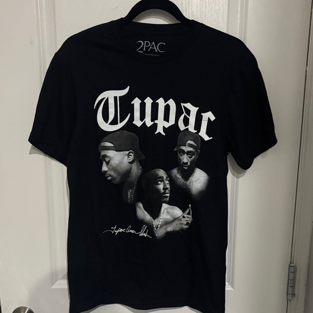 Tupac NWOT Small Cotton Women’s Black Graphic T-Shirt